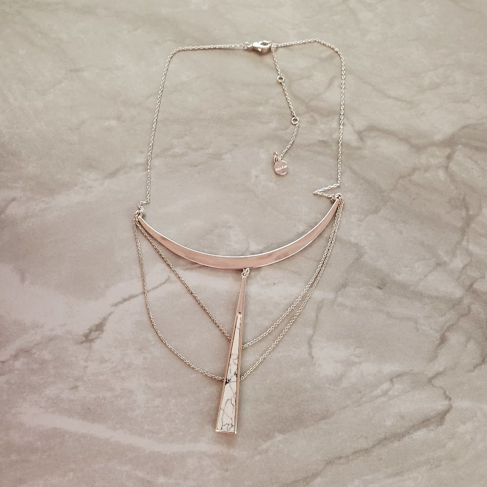 ✨ Stella and Dot Silver Marble Modern Minimalist Pendant Necklace ✨